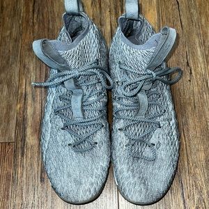 Nike LeBron 15
City Series